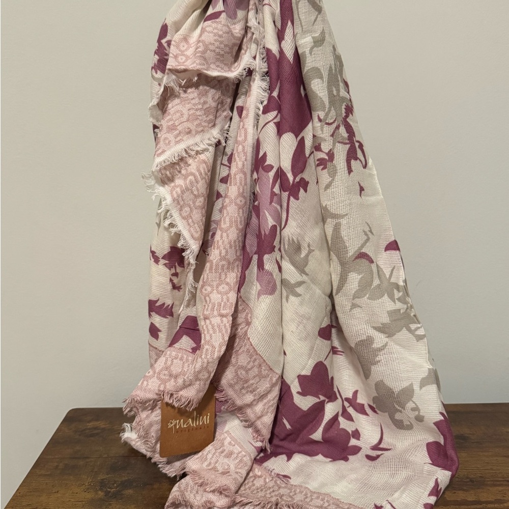 Nalini Original Crème and Lilac Flora Scarf Brand New